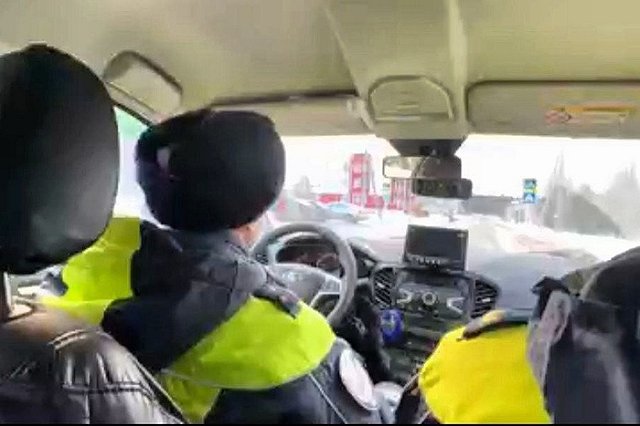 В Уфе сотрудники ГИБДД назвали екатеринбуржца «наркоманом» и уговорили отказаться от прохождения медосвидетельствования