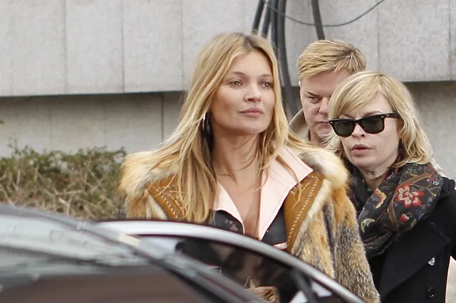 Кейт Мосс сняли с самолета из-за агрессивного поведения