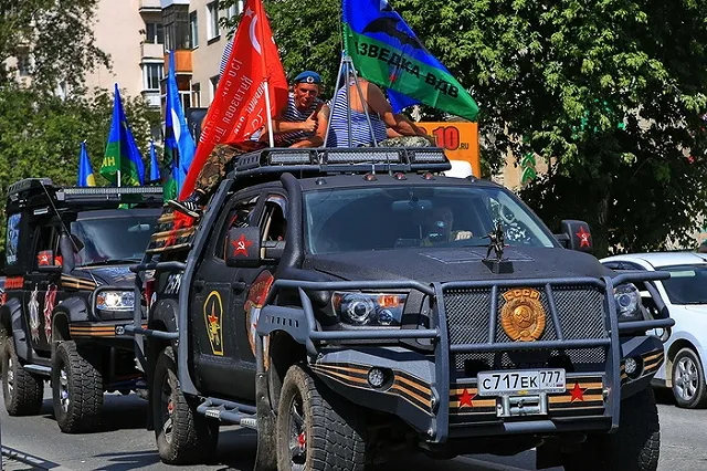 Ударивший корреспондента НТВ мужчина оказался не причастен к ВДВ