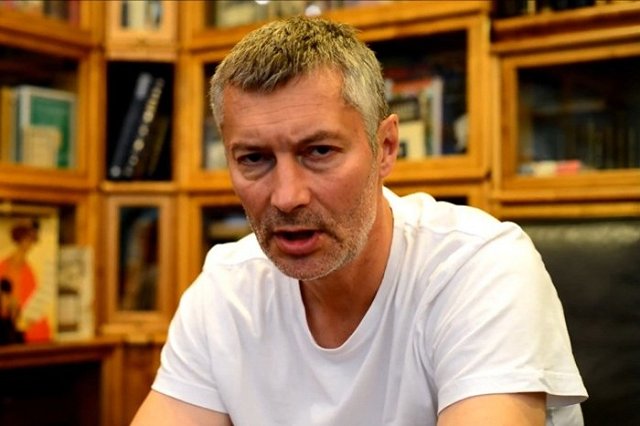 «Малахитовые гитары»: Евгений Ройзман будет читать стихи