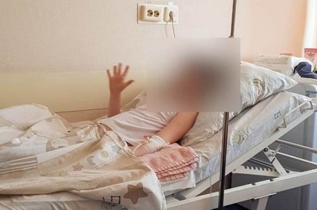 Мальчик попал в реанимацию после падения на скейт-площадке возле ТЦ «Мега»