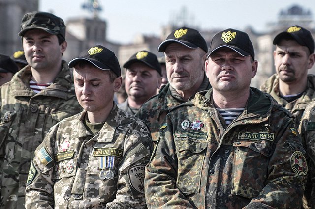 «Кибер-Беркут» опубликовал имена западных инструкторов на Украине