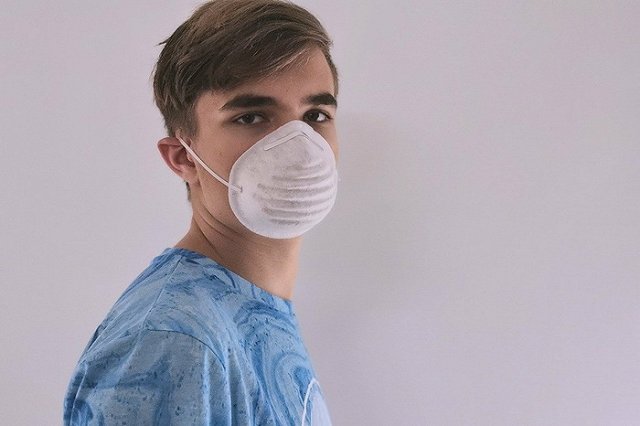 Екатеринбургский эпидемиолог рассказал, когда в регионе стоит ждать вакцину от ковида для подростков