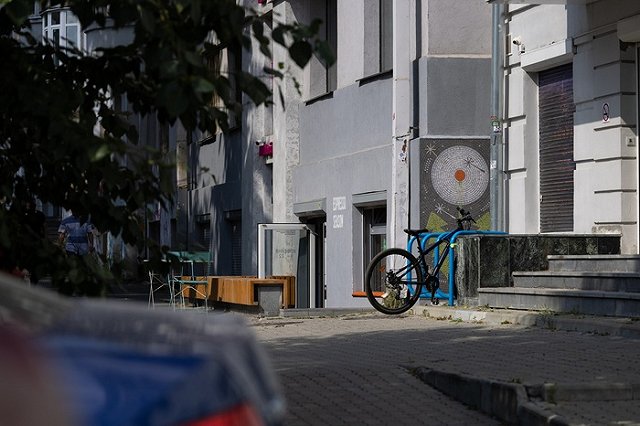 В центре Екатеринбурга вырос мозаичный «Одуванчик»