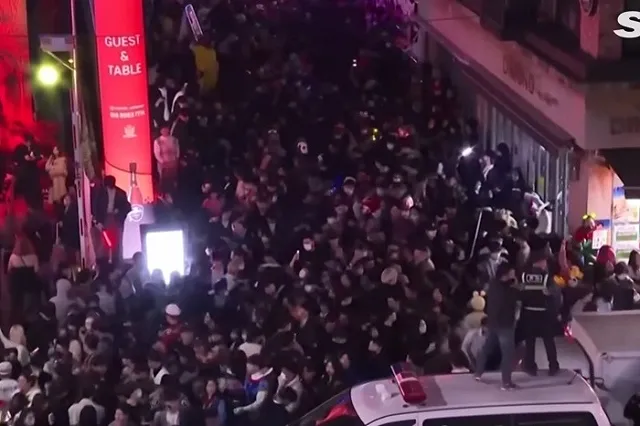 В посольстве рассказали о россиянках, погибших в давке в Южной Корее