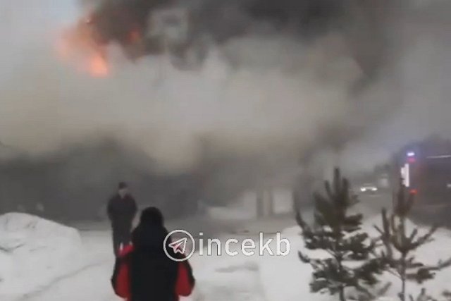 Два тела найдены на месте пожара на улице Пархоменко в Екатеринбурге