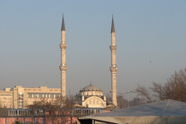 Десять рабочих погибли на стройке в Турции при падении лифта с 32 этажа