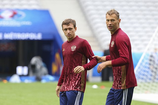 «У Широкова не выдержали нервы». СМИ сообщили о драке в раздевалке сборной РФ