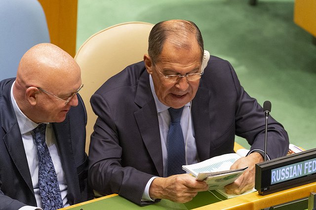 На Украине кроют матом президентов Армении и Белоруссии за резолюцию по Крыму