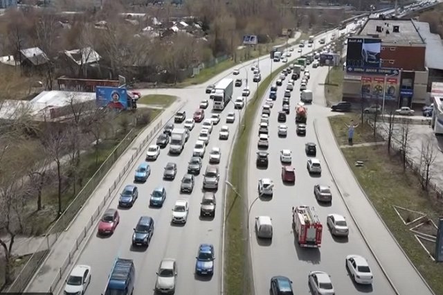 В Екатеринбурге открыли движение по мосту на Бебеля