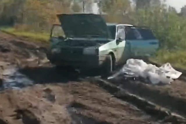 У мужчины, достававшего из утонувшей машины тела своих детей, случился инфаркт