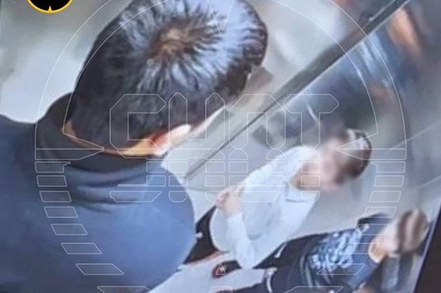 В Москве иранец подрался в лифте с братьями-пятиклассниками. Ему воткнули в ягодицу нож