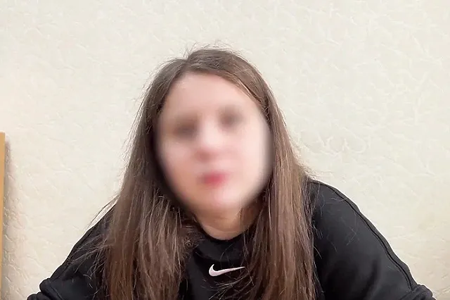 В Екатеринбурге 20-летняя кассирша перевела мошенникам выручку из кассы, «спасая» деньги магазина