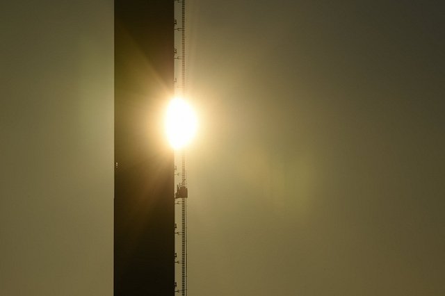 В Екатеринбурге мужчина получил тяжелые травмы, упав в шахту лифта