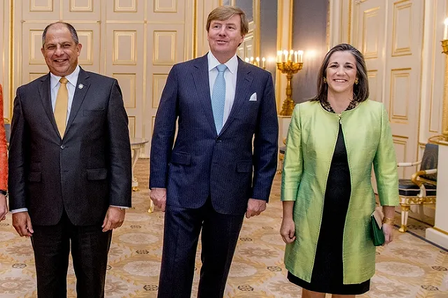 Король Нидерландов тайно подрабатывает вторым пилотом на пассажирских самолетах