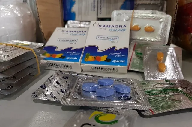 Кольцовские таможенники: доля контрафакта в посылках выросла в 2 раза