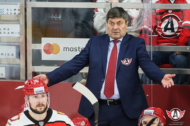 «Автомобилист» проиграл на родном льду