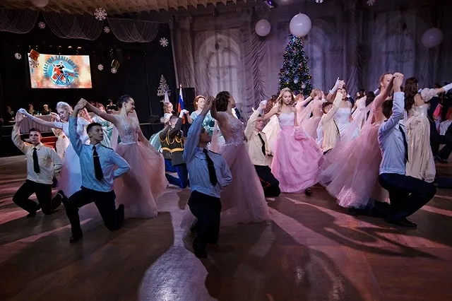 В Екатеринбурге состоялся традиционный кадетский бал (ФОТО)