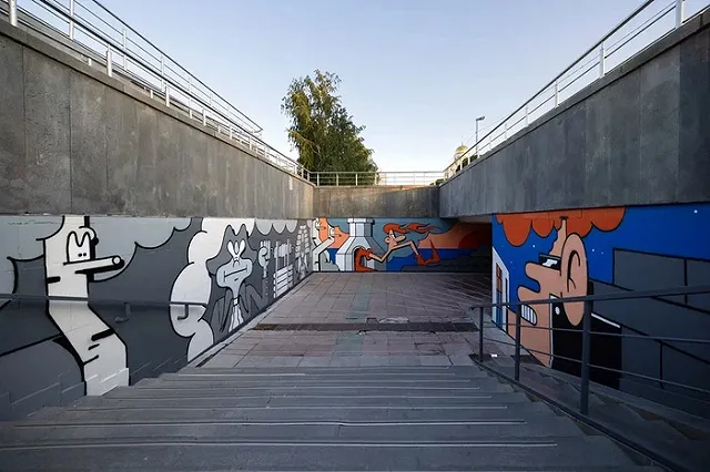 Московский художник расписал подземный переход у екатеринбургского ТЮЗа