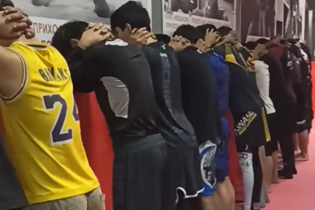 На Сортировке силовики ворвались в спортивный клуб