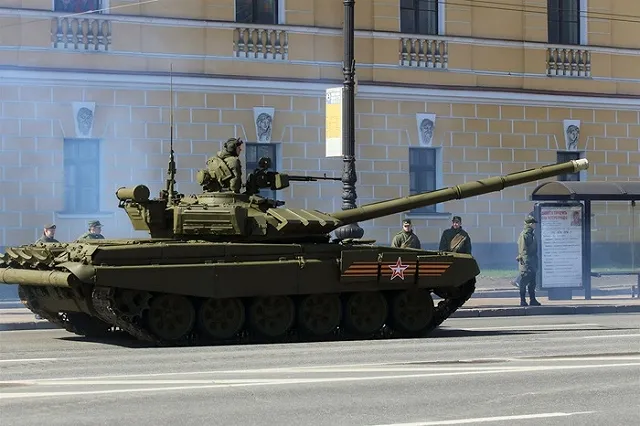 «Уралвагонзавод» выложил видео с остановившейся на Красной площади «Арматой»