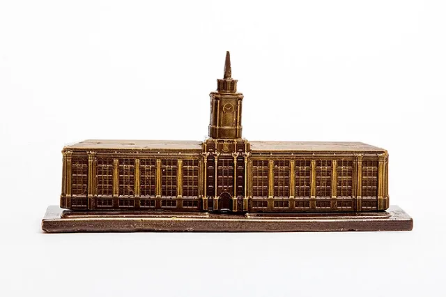 Мэрия Екатеринбурга из глазури становится хитом продаж