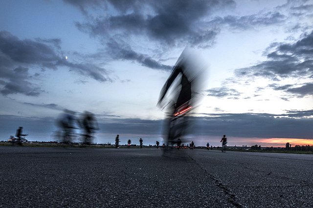 Велосипедист влетел в пятиклашку у девятой гимназии на полной скорости