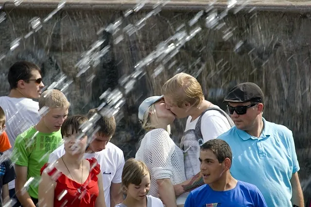 В детском саду нашли трупы воспитательницы и сторожа. Они лежали в обнимку