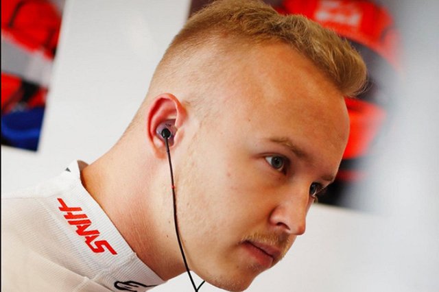 Гонщики объяснили неуважение к Мазепину деньгами его отца-олигарха