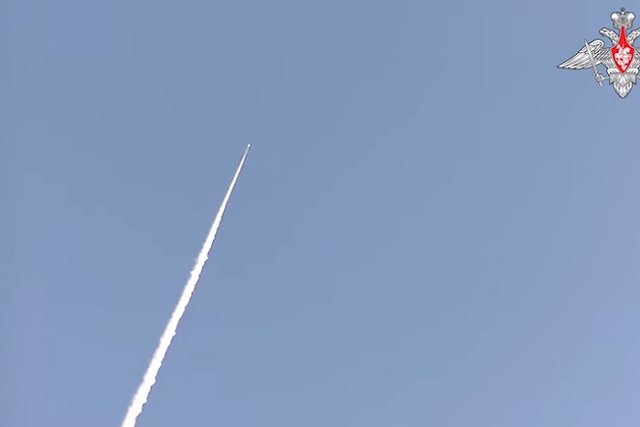 Песков назвал развитие гиперзвукового оружия ответом на шаги США и НАТО