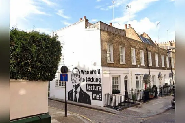 Захарова прокомментировала граффити с Лавровым на доме в Великобритании