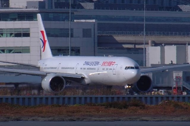 Пассажирский Boeing 737 авиакомпании China Eastern разбился на юге Китая