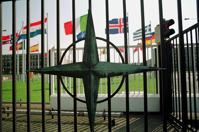 СМИ сообщили о создании «горячей линии» Россия-НАТО