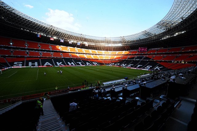 Вооруженные люди захватили «Донбасс Арену»