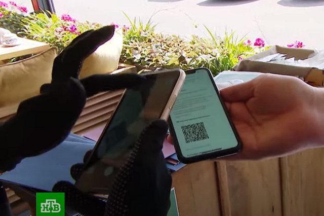 Баунов — о QR-кодах: Готовность России, а особенно Москвы, к цифровизации удивляет и радует