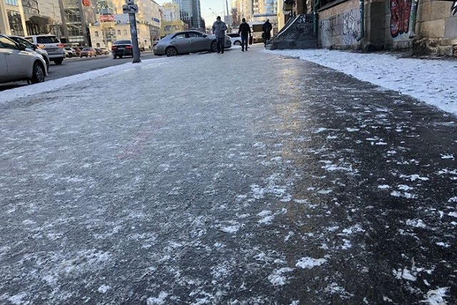 Мэр Орлов заявил о победе над гололедом в Екатеринбурге