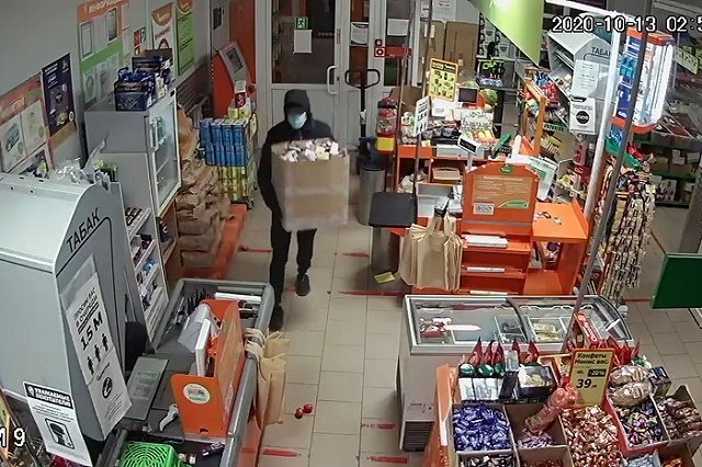 Осуждён екатеринбуржец, совершивший более 50 налётов на магазины