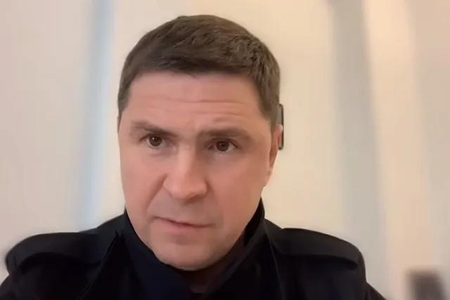 Подоляк призвал добиться, чтобы Донбасс забыл слово «россияне»