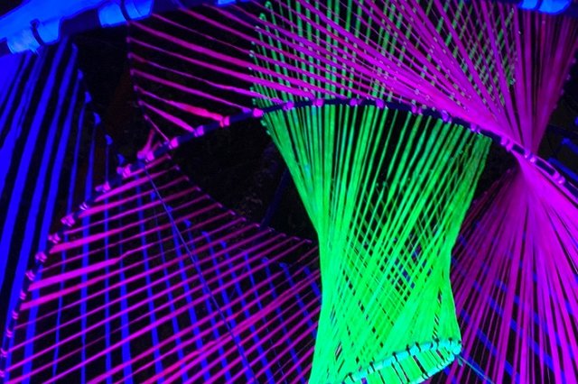 В Екатеринбурге пройдет юбилейные фестиваль «Не темно». Рассказываем, где можно увидеть объекты