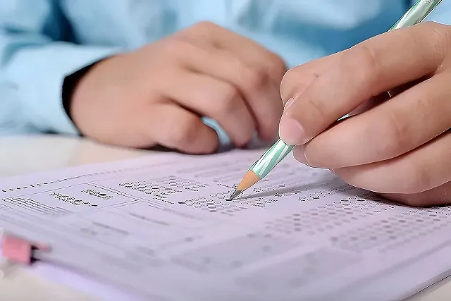 В Минпросвещения прокомментировали появившиеся слухи о введении в школах пятой четверти