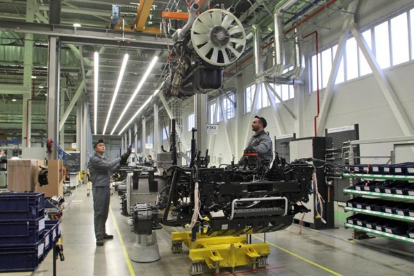 Петербургский автопром откатился к уровню производства 2012 года