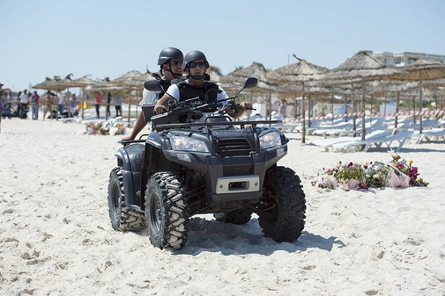 Сотрудник отеля в Шарм-эль-Шейхе в шутку «стрелял» в туристов