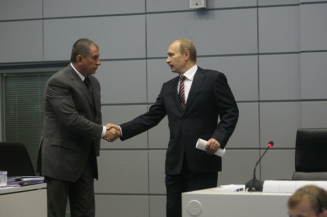 Стали известны подробности второго развода главы «Роснефти» Игоря Сечина