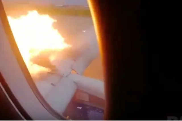 Опубликовано видео из горящего салона SSJ-100, снятое пассажирами