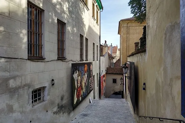 Туроператор прояснил ситуацию с покупками путевок в Европу из России