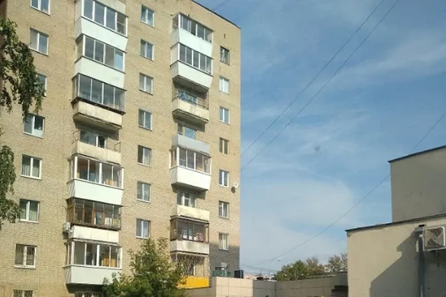 «Приземлился головой на кирпичи»: на Юго-Западе 3-летний малыш выпал из окна девятого этажа