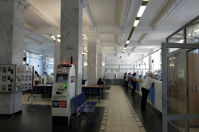 Екатеринбуржцам стали массово отказывать в выдаче заказов на почте