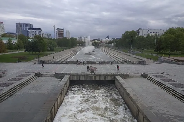 Светомузыкальный фонтан на Плотинке заработает в субботу. ГРАФИК