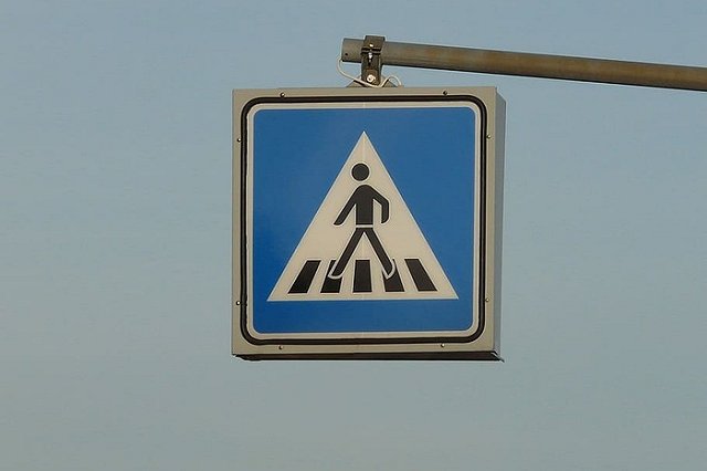 В Первоуральске на пешеходном переходе сбили женщину