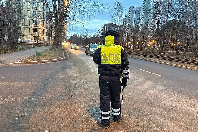 Свердловская Госавтоинспекция выпустила экстренное предупреждение из-за снегопада